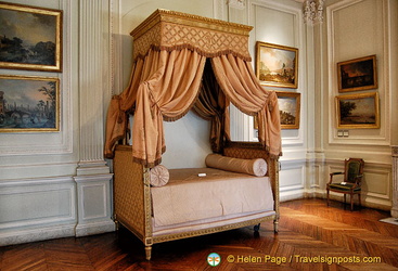 Louis XVI bedroom